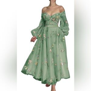 UZN Fantasy Dress Size 6, Puffy Sleeve Tulle Tea-Length Green Flower Pattern